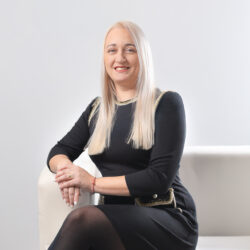 Mgr. Erika Kiššová 